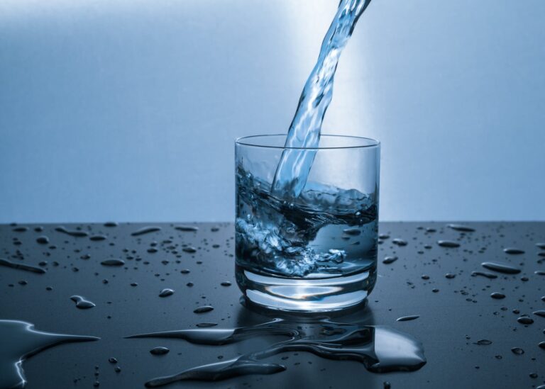 water manifesting method